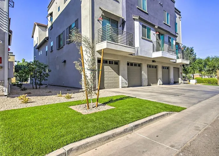 6 Mi To Dtwn Newly Built Townhome Holiday home *
