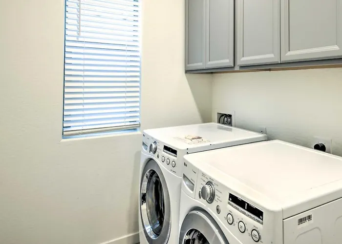 6 Mi To Dtwn Newly Built Townhome Holiday home