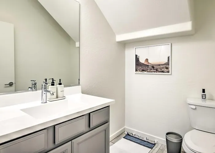 Holiday home 6 Mi To Dtwn Newly Built Townhome